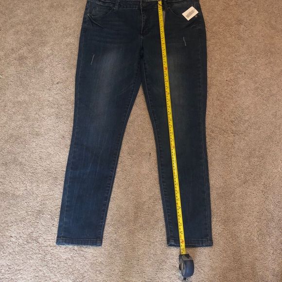 Justfab NWT Blue Jeans Skinny Leg Pants, Size 30"/ Large - Picture 8 of 9